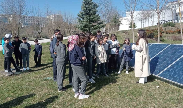 Öğrenciler yenilenebilir enerjiyi öğrendi