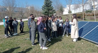 Öğrenciler yenilenebilir enerjiyi öğrendi