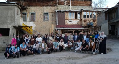 Öğrencilerin kültür gezisi renkli görüntülere sahne oldu