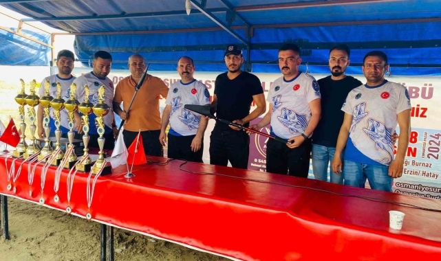 Oltalar birincilik için denize atıldı