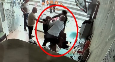 Ölümden kurtardığı müşterisinin tıraşını da tamamladı