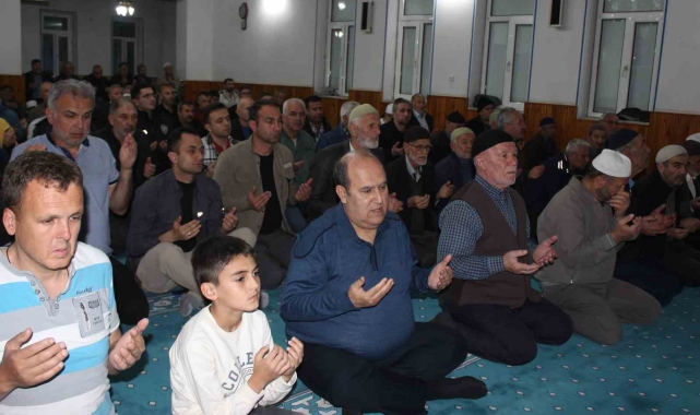 Osmaneli'de şehit polisler için mevlit okutuldu