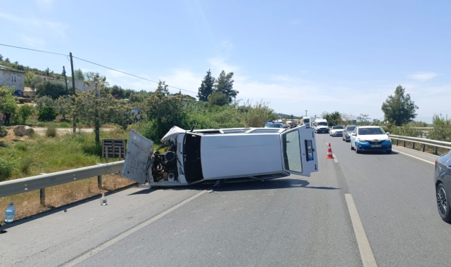 Otomobil bariyerlere çarptı, 1 yaralı