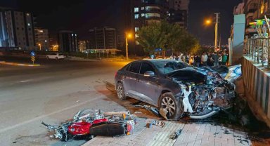 Otomobil ile motosiklet çarpıştı: 1 yaralı