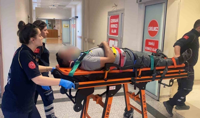 Otomobil ile motosiklet çarpıştı: 2 yaralı