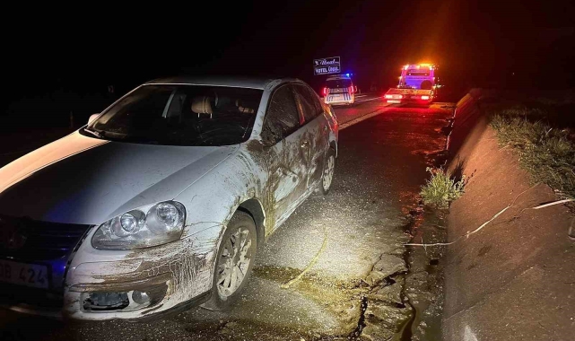 Otomobil şarampole girdi: 2 yaralı