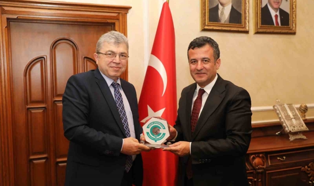 Özdemir: "Samsun'u ihracat konusunda adına yakışır yerlere getirmek için çalışmalıyız"
