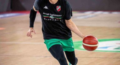 P. Karşıyaka'da Kenan Sipahi sakatlandı