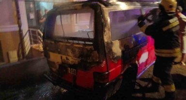 Park halinde araç yandı