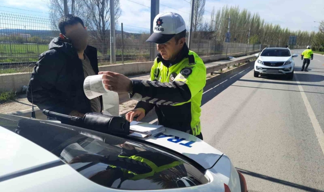 Polis ekiplerinin bayram denetimleri tüm hızıyla devam ediyor