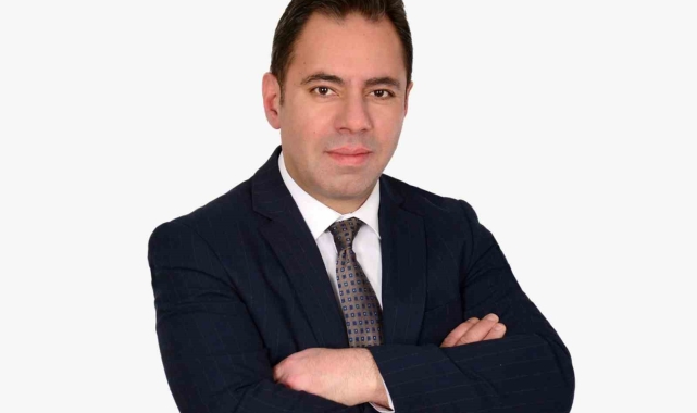 Prof. Dr. Ötüken Senger MHP'den Kars Belediye Başkanı seçildi