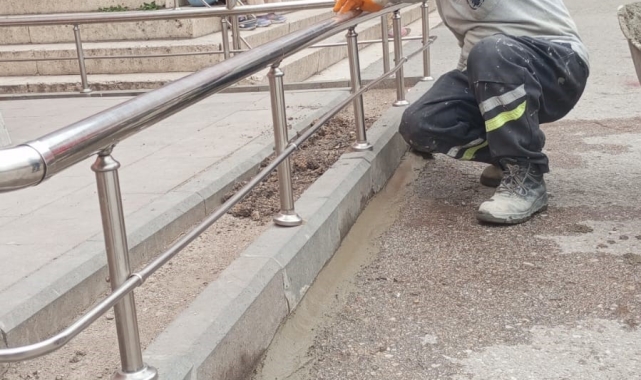 Pursaklar Belediyesi'nden okul bahçelerinde çevre düzenlemesi