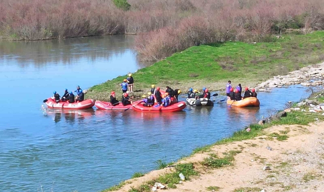 Rafting kampı için Bingöl'e geldiler