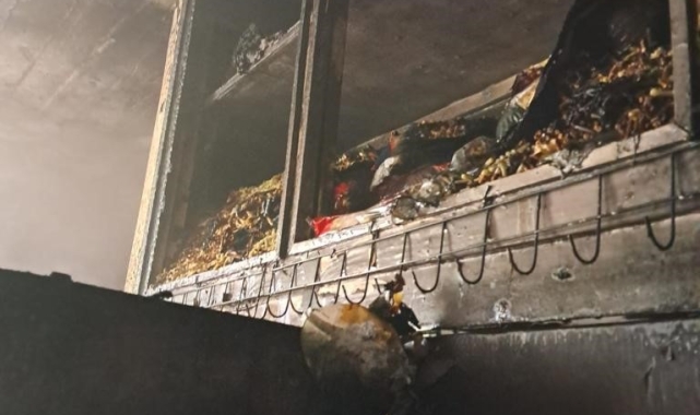 Samandağ'da yanan ev kullanılmaz hale geldi