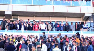 Şampiyonluk umudu kalamayan Eskişehirspor'da başkan taraftarla tartıştı