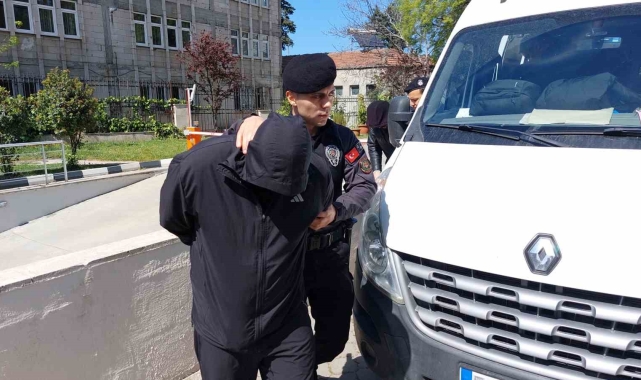 Samsun'da 27 bin 412 adet sentetik ecza ve 100 sikke ile yakalanan 2 kişi tutuklandı
