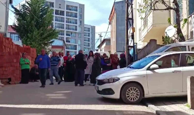 Sancaktepe'de aile dehşeti: Annesini ve abisini öldürdü, babası ve kız kardeşini yaraladı
