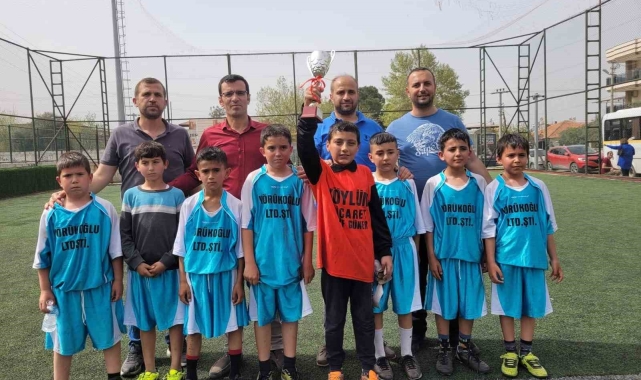 Sarıgöl'de 23 Nisan Ulusal Egemenlik Futbol Turnuvası sona erdi