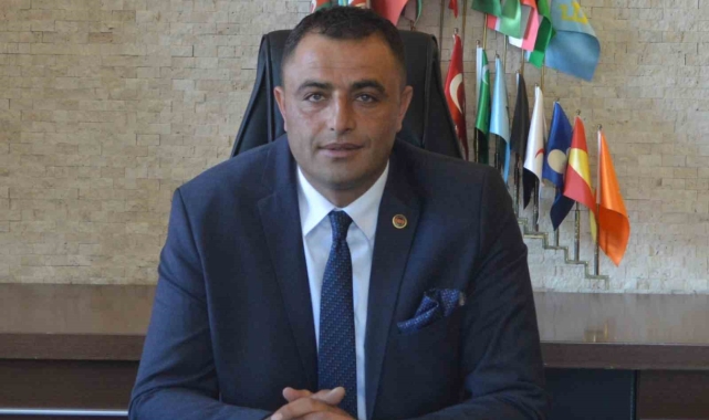 Sarıoğlan'da Bekir Ayyıldırım 3 bin 523 oyla kazandı