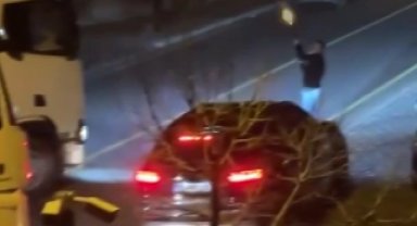 Sevincini pompalı tüfekle kutladı