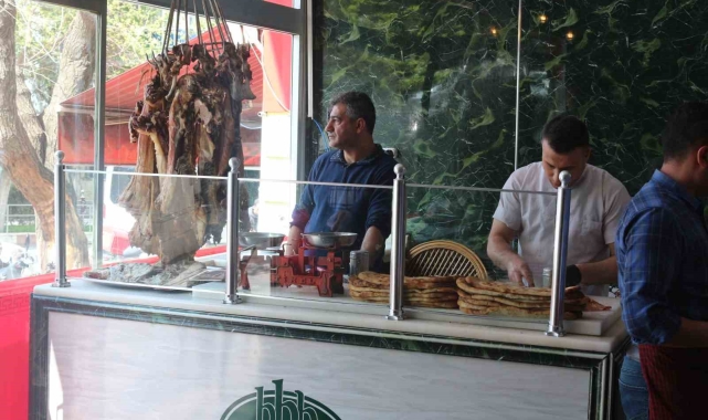 Siirt'in büryanına bayramda yoğun ilgi