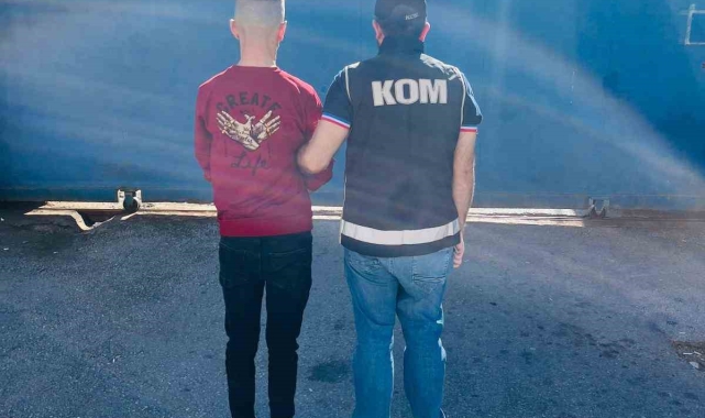 Silahlı tehditten 3 yıl 1 ay 15 gün hapis cezası ile aranan şahıs yakalandı