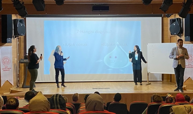 Simav'da öğretmenlere diksiyon eğitimi verildi