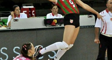 Simay Akdağ yuvasına geri döndü