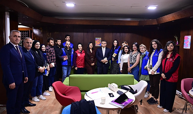 SİNOP'TA GENÇLERİN KİTAP OKUMA ALIŞKANLIĞINA DESTEK!