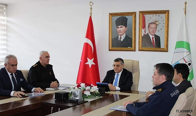SİNOP’TA GÜVENLİK VE ASAYİŞ TOPLANTISI DÜZENLENDİ!