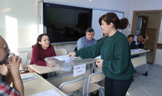 Sivas'ta birçok belediyenin yanı sıra dengeler değişti