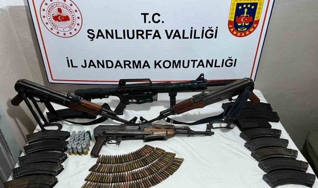 Siverek'te bir adreste yapılan aramada uzun namlulu silahlar ele geçirildi