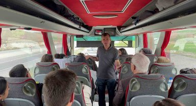 Sivil trafik jandarması bindiği yolcu otobüsünde denetim yaptı