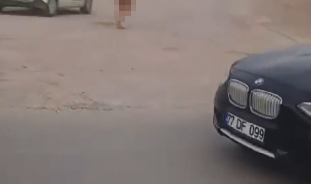 Sokakta çırılçıplak şekilde dolaştı