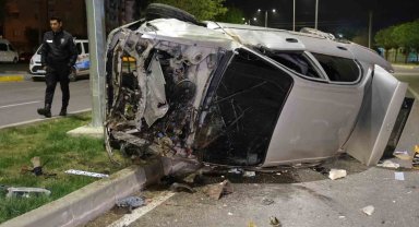 Takla atan otomobilin sürücüsü ağır yaralandı