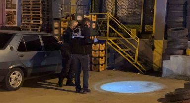 Tartıştığı müşterilerin girdiği mekana kurşun yağdırıp 3 kişiyi yaralamıştı, tutuklandı