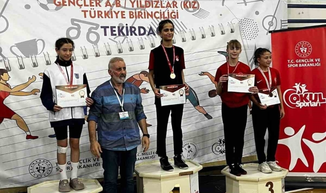 Tasoluk Fatih Ortaokulu öğrencilerinin büyük başarısı