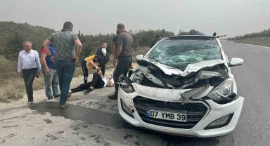 Tıra arkadan çarpan otomobil sürücüsü yaralandı