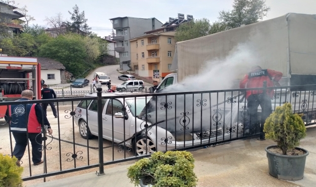 Tokat'ta çıkan yangında otomobilde hasar oluştu