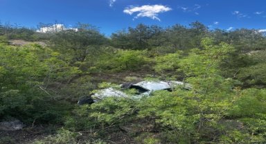 Tokat'ta devrilen otomobildeki 3 kişi yaralandı