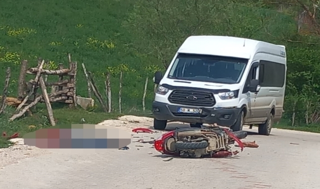 Tokat'ta minibüs ile çarpışan motosikletin sürücüsü öldü