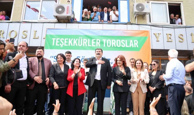 Toroslar Belediye Başkan Yıldız, mazbatasını aldı