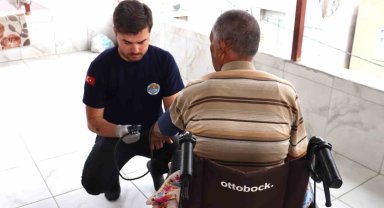 Toroslar Belediyesi, 'Evde Sağlık' hizmeti ile vatandaşlara destek veriyor