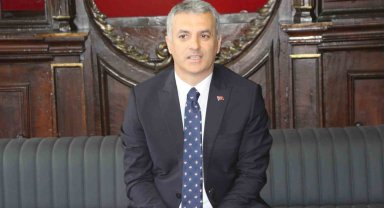 Trabzon'un Yomra ilçesinin İYİ Partili Belediye Başkanı Bıyık partisinden istifa etti