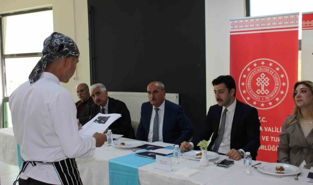 Turizm Bölümü öğrencileri yemek yarışmasında mücadele etti