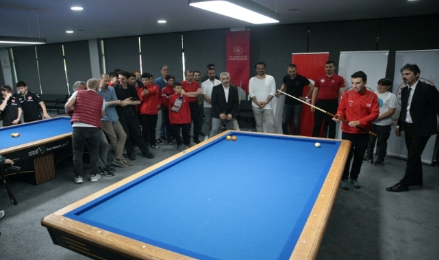 Türkiye Bilardo Federasyonu Başkanı Ercan, Bolu'da bilardo salonu açılışına katıldı: