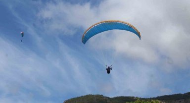 Türkiye Yamaç Paraşütü Akdeniz Bölgesi Hedef Yarışması Alanya'da yapıldı