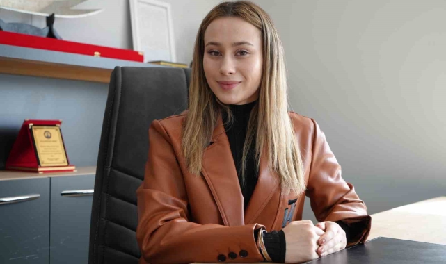 Türkiye'nin en genç kadın belediye başkanı oldu