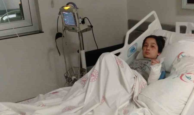 Ümraniye'de otomobilin altında kalan çocuk kazanın şokuyla kalkıp böyle yürüdü