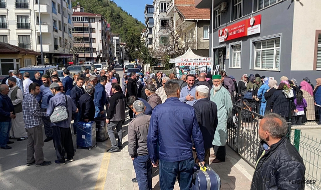 UMRE YOLCULARI DUALARLA UĞURLANDI!